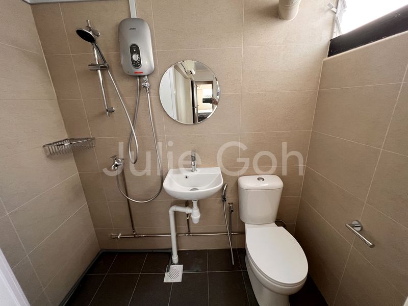 Master Room (HDB) for Rent in  158 Bedok South Avenue 3 - Image 3